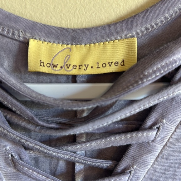 How very loved top. Beautiful color! - Picture 3 of 3